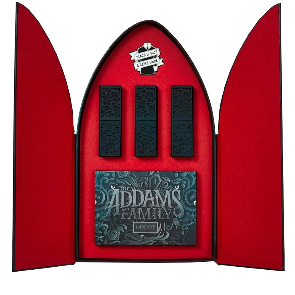 Addams Family HipDot Gothic Chic Debut Makeup